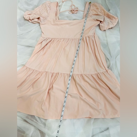 BCBG Paris Women's Knit Eyelet Puff Sleeve Tiered Dress Light Pink Size Medium - Picture 7 of 11